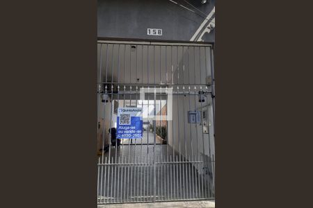 Casa à venda com 392m², 4 quartos e 8 vagas Casa à venda com 392m², 4 quartos e 8 vagasFachada