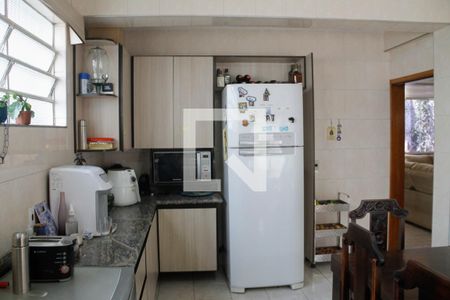 Casa à venda com 392m², 4 quartos e 8 vagas Casa à venda com 392m², 4 quartos e 8 vagasCozinha