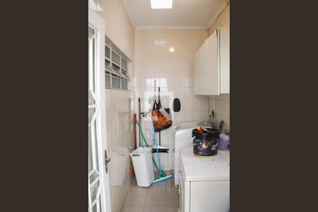 Casa à venda com 392m², 4 quartos e 8 vagas Casa à venda com 392m², 4 quartos e 8 vagasÁrea de Serviço