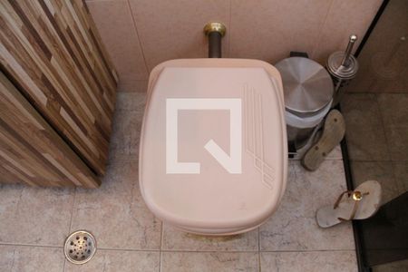 Casa à venda com 392m², 4 quartos e 8 vagas Casa à venda com 392m², 4 quartos e 8 vagasBanheiro Social