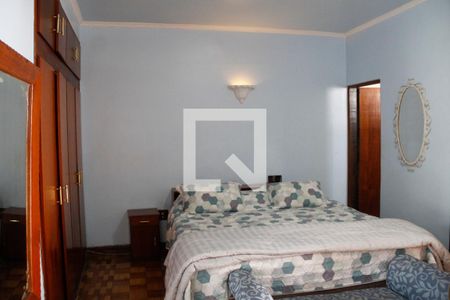 Casa à venda com 392m², 4 quartos e 8 vagas Casa à venda com 392m², 4 quartos e 8 vagasSuíte