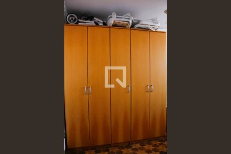 Casa à venda com 392m², 4 quartos e 8 vagas Casa à venda com 392m², 4 quartos e 8 vagasQuarto 1