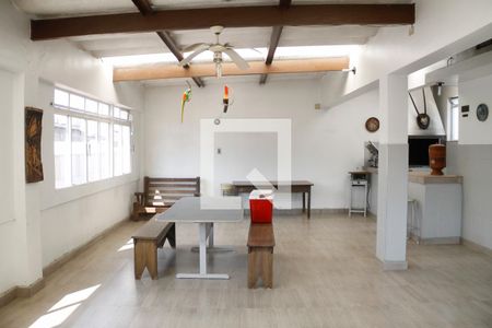 Casa à venda com 392m², 4 quartos e 8 vagas Casa à venda com 392m², 4 quartos e 8 vagasSalão de Festas