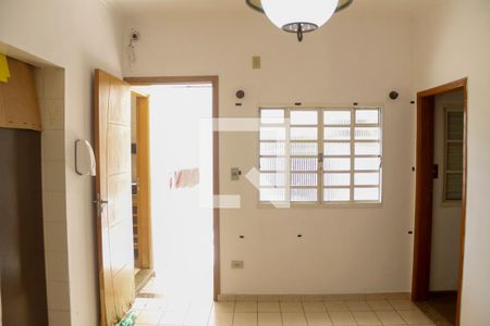 Casa à venda com 392m², 4 quartos e 8 vagas Casa à venda com 392m², 4 quartos e 8 vagasEdícula - Sala