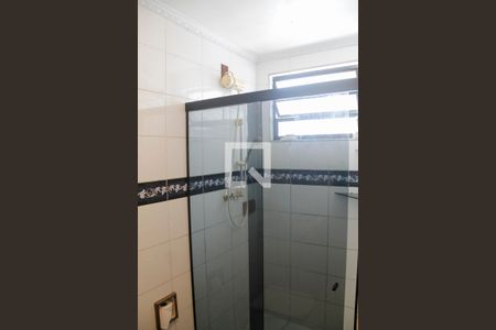 Casa à venda com 392m², 4 quartos e 8 vagas Casa à venda com 392m², 4 quartos e 8 vagasBanheiro da Suíte