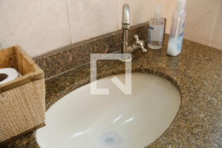 Casa à venda com 392m², 4 quartos e 8 vagas Casa à venda com 392m², 4 quartos e 8 vagasLavabo 2