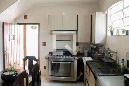 Casa à venda com 392m², 4 quartos e 8 vagas Casa à venda com 392m², 4 quartos e 8 vagasCozinha