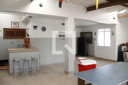 Casa à venda com 392m², 4 quartos e 8 vagas Casa à venda com 392m², 4 quartos e 8 vagasSalão de Festas