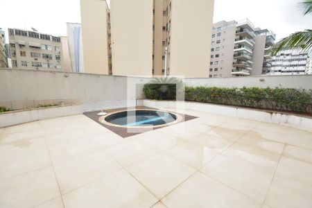Apartamento à venda com 144m², 3 quartos e 2 vagasPiscina