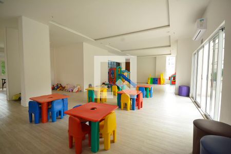 Apartamento à venda com 144m², 3 quartos e 2 vagasÁrea Comum - Playground