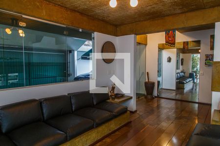 Sala de casa à venda com 3 quartos, 300m² em Parque da Mooca, São Paulo