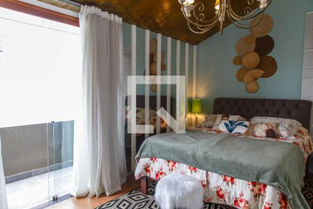 Casa à venda com 300m², 3 quartos e 3 vagas Casa à venda com 300m², 3 quartos e 3 vagasQuarto Suíte 2