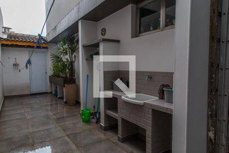 Casa à venda com 300m², 3 quartos e 3 vagas Casa à venda com 300m², 3 quartos e 3 vagasÁrea comum