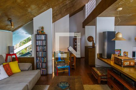 Casa à venda com 300m², 3 quartos e 3 vagas Casa à venda com 300m², 3 quartos e 3 vagasSala 2