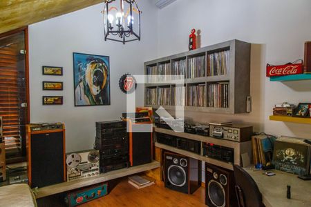 Casa à venda com 300m², 3 quartos e 3 vagas Casa à venda com 300m², 3 quartos e 3 vagasQuarto 3