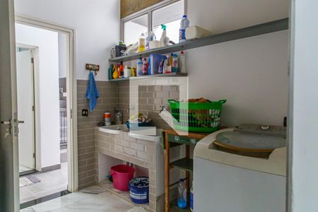 Casa à venda com 300m², 3 quartos e 3 vagas Casa à venda com 300m², 3 quartos e 3 vagasÁrea de Serviço