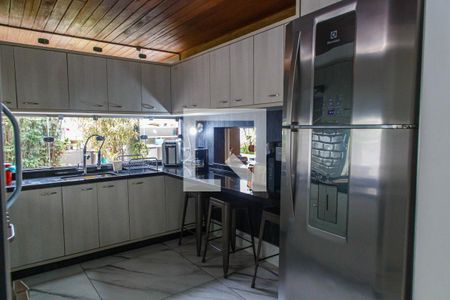 Casa à venda com 300m², 3 quartos e 3 vagas Casa à venda com 300m², 3 quartos e 3 vagasCozinha