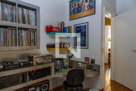 Casa à venda com 300m², 3 quartos e 3 vagas Casa à venda com 300m², 3 quartos e 3 vagasQuarto 3