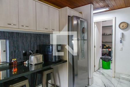 Casa à venda com 300m², 3 quartos e 3 vagas Casa à venda com 300m², 3 quartos e 3 vagasCozinha
