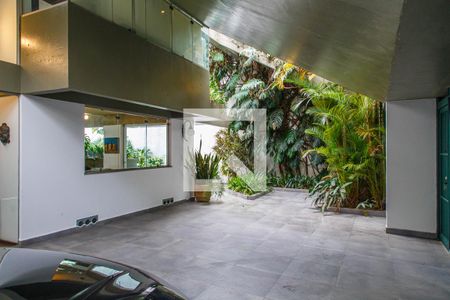 Casa à venda com 300m², 3 quartos e 3 vagas Casa à venda com 300m², 3 quartos e 3 vagasGaragem