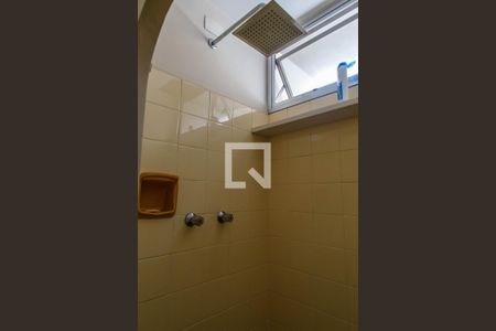 Casa à venda com 300m², 3 quartos e 3 vagas Casa à venda com 300m², 3 quartos e 3 vagasBanheiro 3