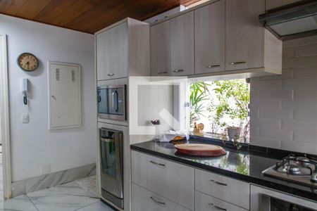 Casa à venda com 300m², 3 quartos e 3 vagas Casa à venda com 300m², 3 quartos e 3 vagasCozinha