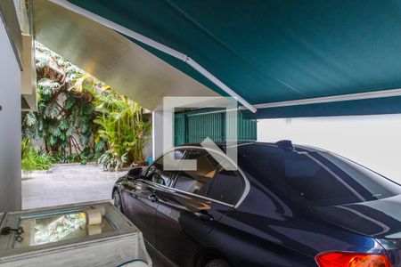 Casa à venda com 300m², 3 quartos e 3 vagas Casa à venda com 300m², 3 quartos e 3 vagasGaragem