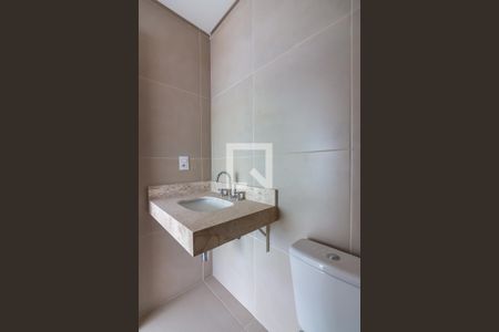 Banheiro de apartamento à venda com 1 quarto, 32m² em Centro, Osasco