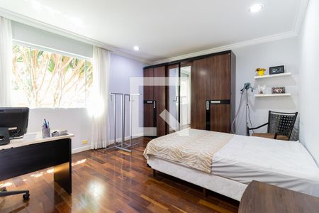 Casa à venda com 240m², 4 quartos e 3 vagasQuarto 2