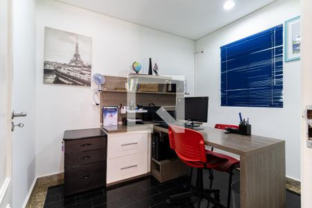 Escritório de casa à venda com 4 quartos, 240m² em Interlagos, São Paulo