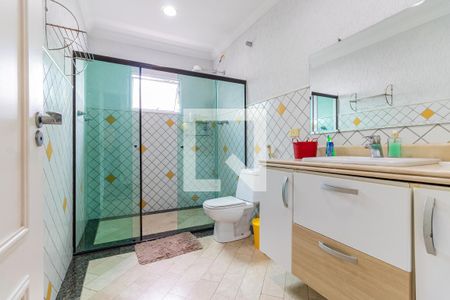 Casa à venda com 240m², 4 quartos e 3 vagasBanheiro do Corredor