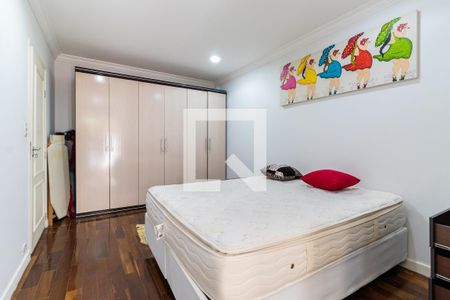 Casa à venda com 240m², 4 quartos e 3 vagasQuarto 3 - Suíte 1