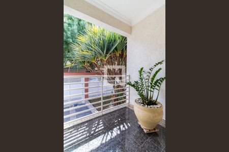 Casa à venda com 240m², 4 quartos e 3 vagasQuarto 3 - Suíte 1 - Varanda