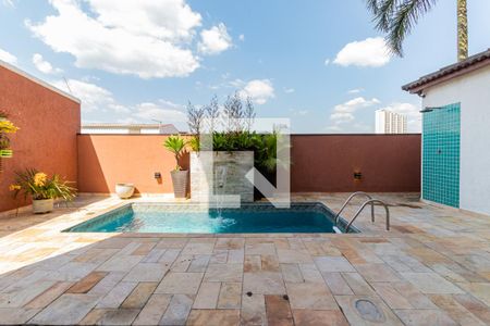 Casa à venda com 240m², 4 quartos e 3 vagasÁrea Gourmet - Piscina
