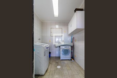 Casa à venda com 240m², 4 quartos e 3 vagasLavanderia