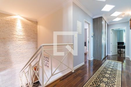 Casa à venda com 240m², 4 quartos e 3 vagasCorredor dos Quartos