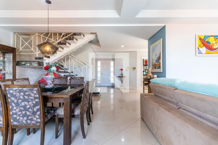 Sala de casa à venda com 4 quartos, 240m² em Interlagos, São Paulo