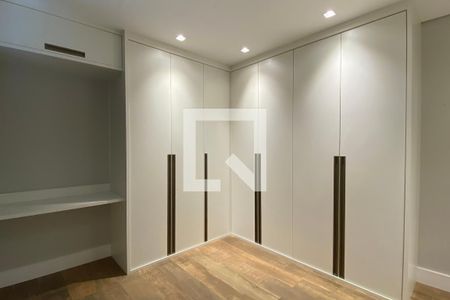 Quarto 1 de apartamento para alugar com 2 quartos, 67m² em Alphaville Industrial, Barueri