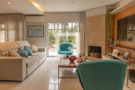 Casa de condomínio à venda com 220m², 4 quartos e 3 vagasSala de Estar