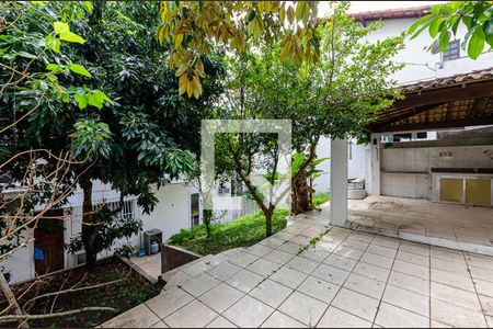 Casa de condomínio à venda com 200m², 3 quartos e 2 vagas Casa de condomínio à venda com 200m², 3 quartos e 2 vagasEspaço Gourmet