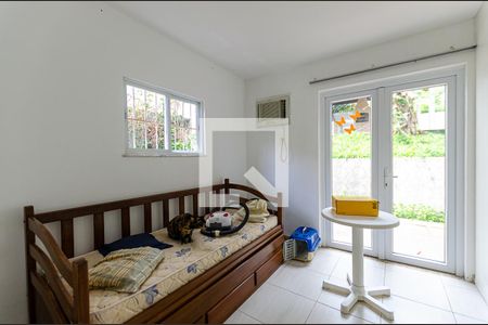 Suite  de casa de condomínio à venda com 3 quartos, 200m² em Badu, Niterói