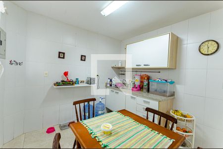 Casa de condomínio à venda com 200m², 3 quartos e 2 vagas Casa de condomínio à venda com 200m², 3 quartos e 2 vagasCozinha