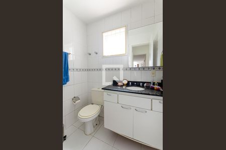 Banheiro da Suíte de casa de condomínio à venda com 3 quartos, 200m² em Badu, Niterói