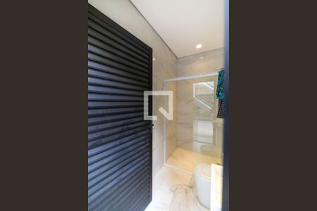 Casa à venda com 408m², 3 quartos e 6 vagas Casa à venda com 408m², 3 quartos e 6 vagasBanheiro de Serviço