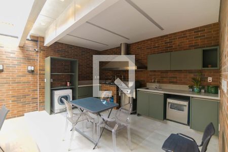 Casa à venda com 408m², 3 quartos e 6 vagas Casa à venda com 408m², 3 quartos e 6 vagasQuintal