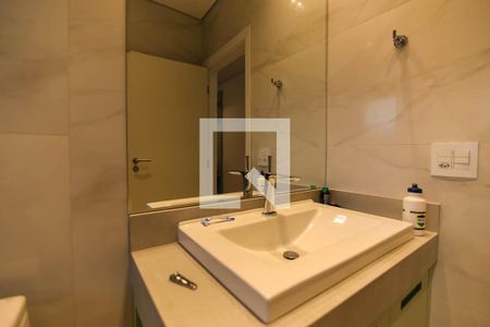 Casa à venda com 408m², 3 quartos e 6 vagas Casa à venda com 408m², 3 quartos e 6 vagasBanheiro da Suíte 2