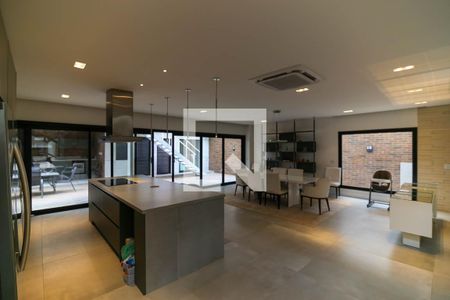 Casa à venda com 408m², 3 quartos e 6 vagas Casa à venda com 408m², 3 quartos e 6 vagasCozinha