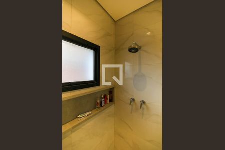 Casa à venda com 408m², 3 quartos e 6 vagas Casa à venda com 408m², 3 quartos e 6 vagasBanheiro da Suíte 2