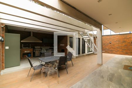 Casa à venda com 408m², 3 quartos e 6 vagas Casa à venda com 408m², 3 quartos e 6 vagasQuintal