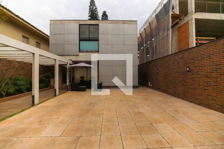 Casa à venda com 408m², 3 quartos e 6 vagas Casa à venda com 408m², 3 quartos e 6 vagasGaragem